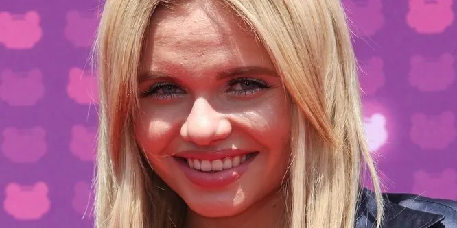 Alli Simpson Age, Birthday, Birthplace, Bio, Zodiac &  Family