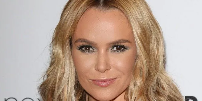 Amanda Holden Age, Birthday, Birthplace, Bio, Zodiac &  Family