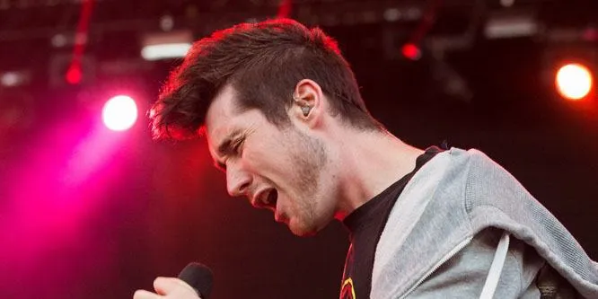 Dan Smith Age, Birthday, Birthplace, Bio, Zodiac &  Family