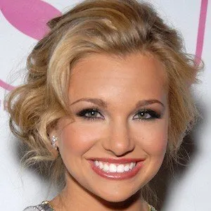 Danielle Doty Age, Birthday, Birthplace, Bio, Zodiac &  Family