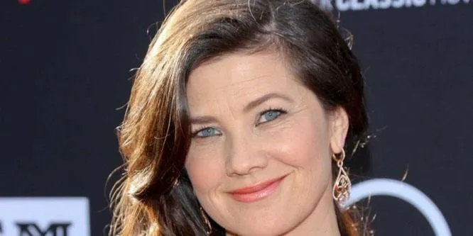 Daphne Zuniga Age, Birthday, Birthplace, Bio, Zodiac &  Family
