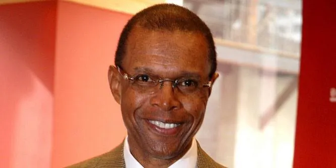 Gale Sayers birthday on May 30, 1943