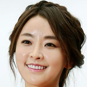 Jeong Yu-mi Age, Birthday, Birthplace, Bio, Zodiac &  Family