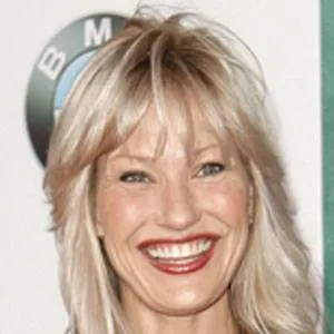 Joey Lauren Adams Age, Birthday, Birthplace, Bio, Zodiac &  Family