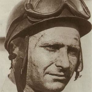 Juan Manuel Fangio Age, Birthday, Birthplace, Bio, Zodiac &  Family