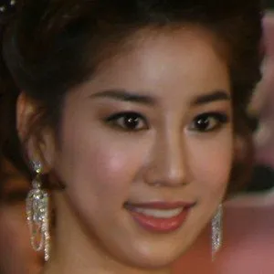 Kim Joo-ri birthday on May 21, 1988