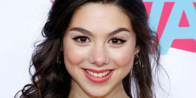 Kira Kosarin Age, Birthday, Birthplace, Bio, Zodiac &  Family