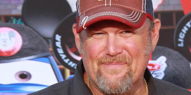 Larry the Cable Guy Age, Birthday, Birthplace, Bio, Zodiac &  Family