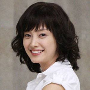 Lee Na-young Age, Birthday, Birthplace, Bio, Zodiac &  Family