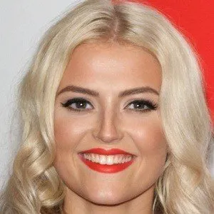 Lucy Fallon Age, Birthday, Birthplace, Bio, Zodiac &  Family