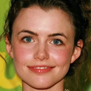 Nicole Linkletter Age, Birthday, Birthplace, Bio, Zodiac &  Family