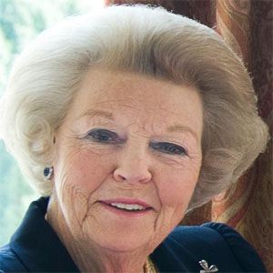 Queen Beatrix Age, Birthday, Birthplace, Bio, Zodiac &  Family