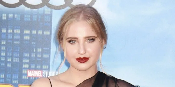 Veronica Dunne birthday on March 2, 1995