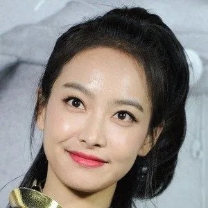 Victoria Song birthday on February 2, 1987